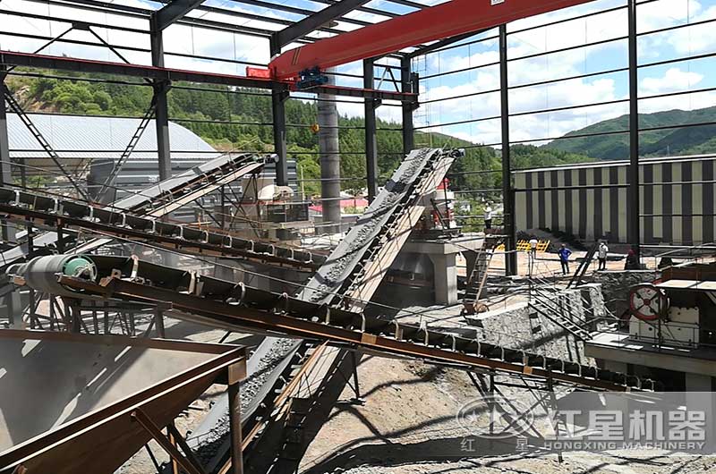 碎石價格多少錢一方？中碎碎石機一天能碎多少噸？多少錢一臺？