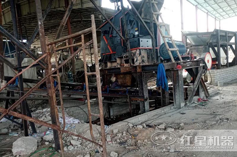 1315反擊破制砂機沒有篩底能不能出砂？板錘多久換一次？怎么安裝？