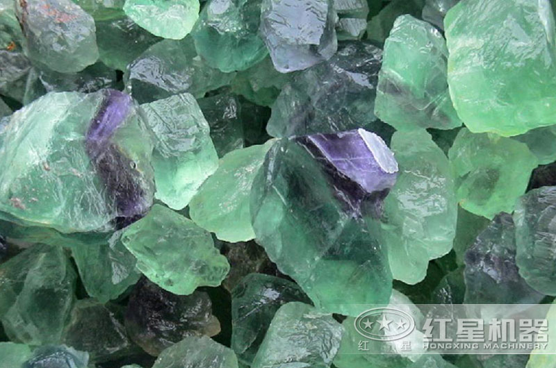 2020年螢石價(jià)格走勢(shì)如何？螢石原礦到螢石粉的整套生產(chǎn)設(shè)備