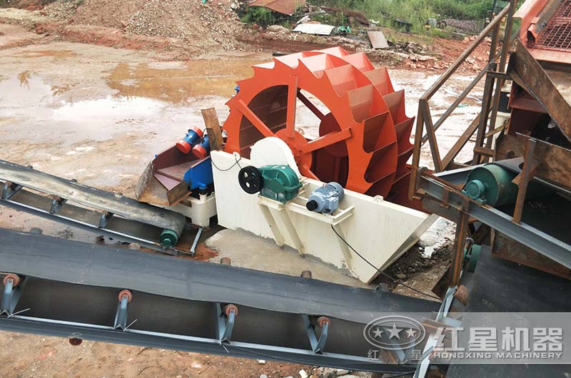 沙包土洗出來的沙好還是河沙好？洗出好沙子的機器有哪些？