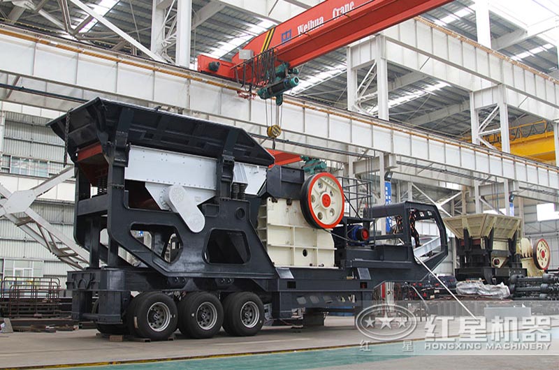 訂購一臺時產(chǎn)50噸的小型移動破碎機多少錢？（附現(xiàn)場視頻）